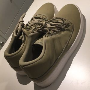 Olive green low top jordans